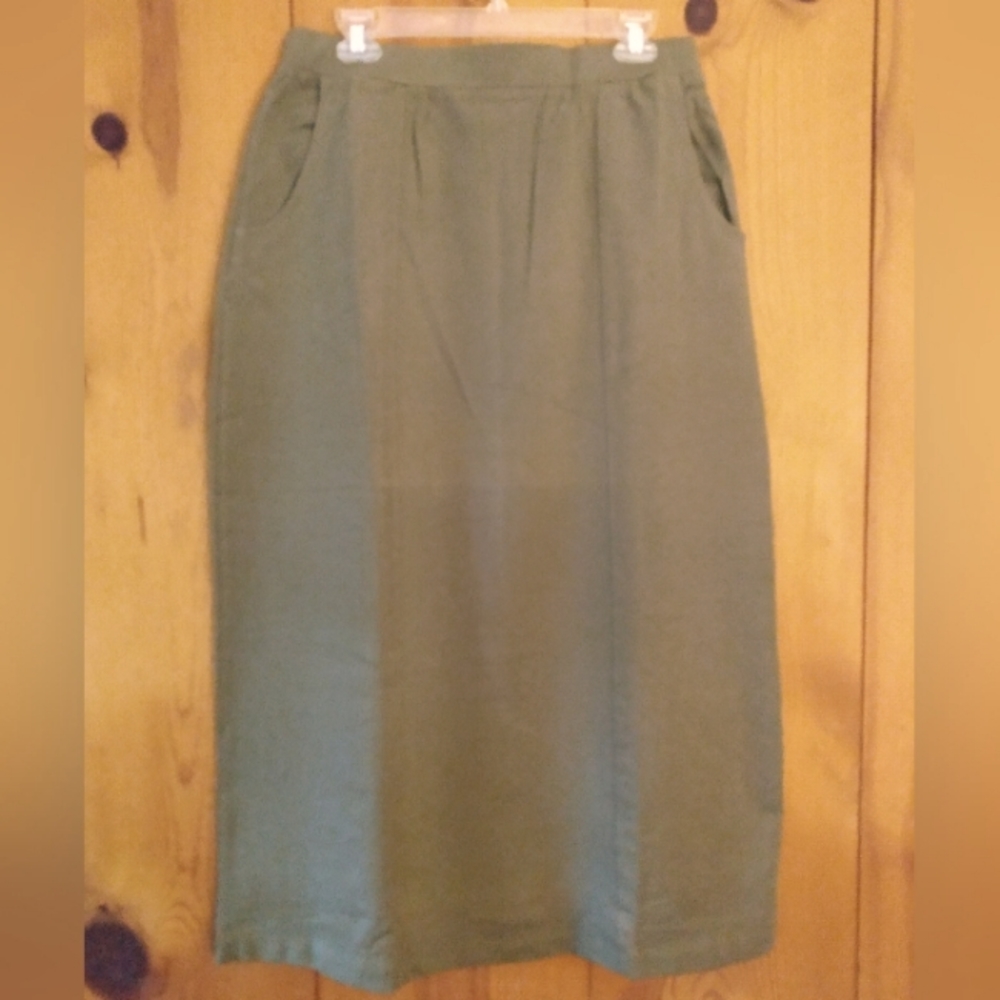 D&Co Active French Terry Skirt NWOT